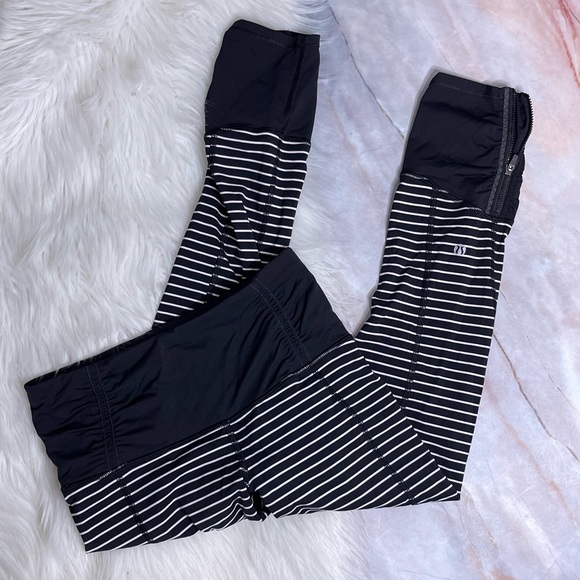 LULULEMON Runday Crop SIZE 4 - Picture 2 of 6